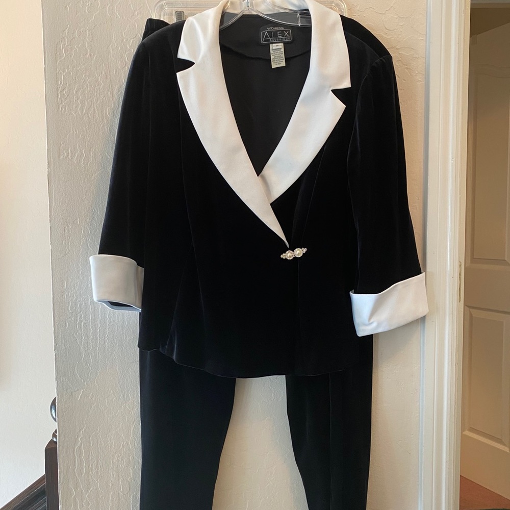Alex Evenings Black & White Pantsuit 1x